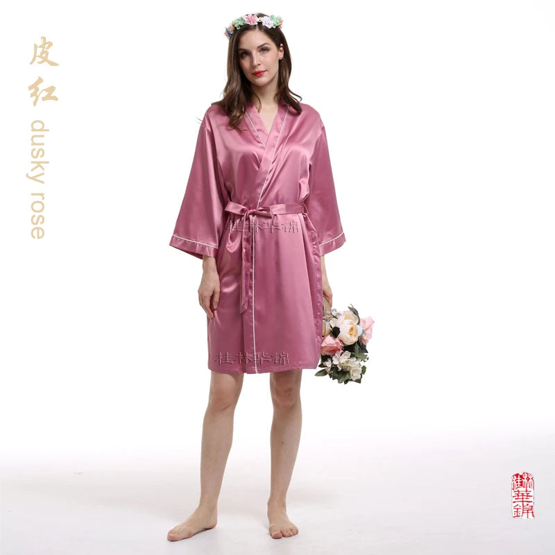 Luxurious Silk Bride Robe for Bridesmaids - A Must-Have for a Perfect Wedding Day